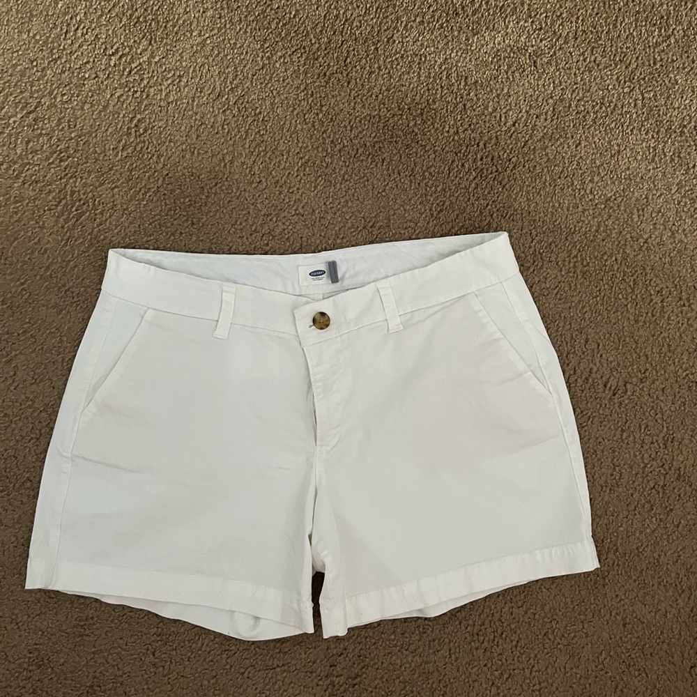 Old Navy White Bermuda Shorts Classic Cotton Design